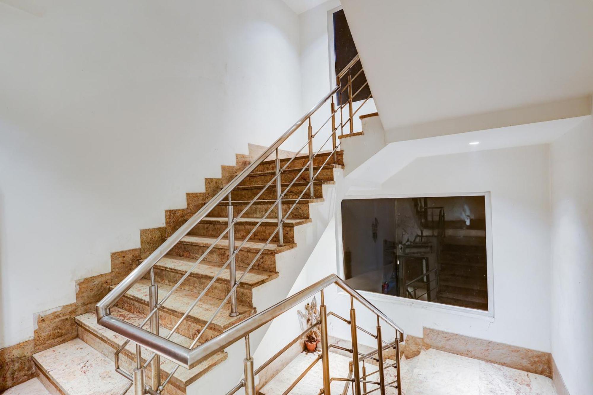Super Townhouse Chhatarpur Near Metro Park New Delhi Buitenkant foto