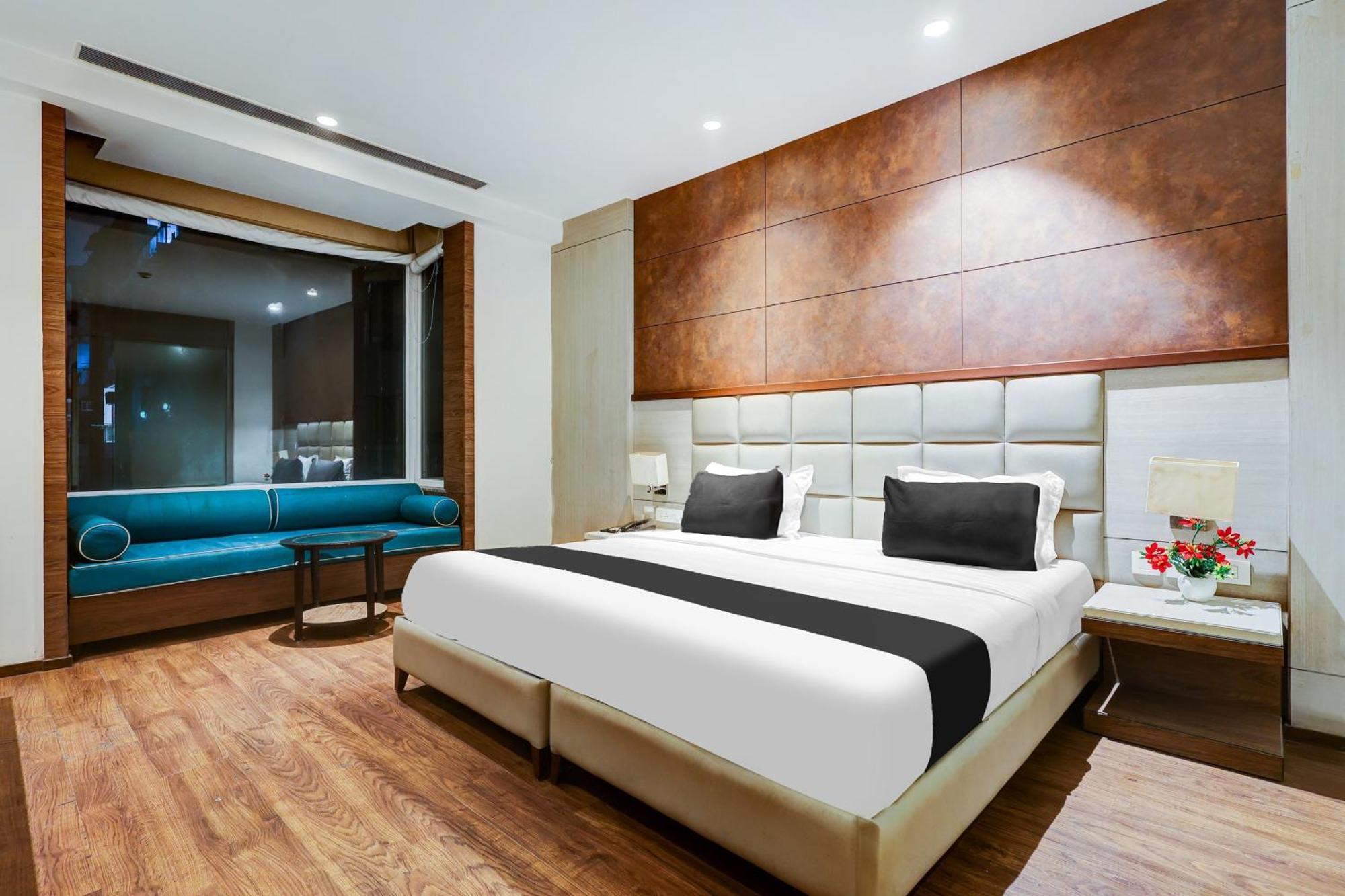 Super Townhouse Chhatarpur Near Metro Park New Delhi Buitenkant foto